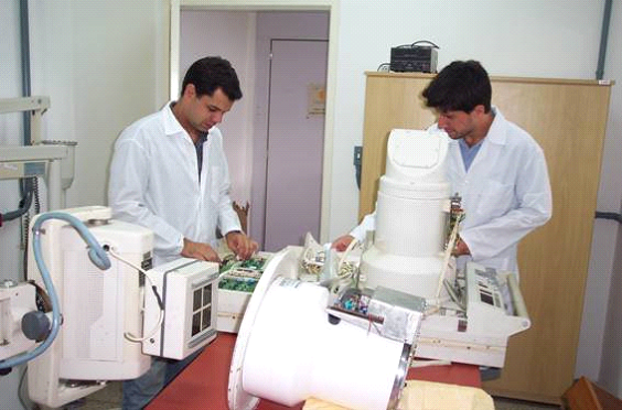 Maio/2011 - É entregue o Laboratório de Física Médica do IMEF – que passa a realizar experimentos e práticas didáticas utilizando Raio X e instrumentos de medição com aplicações na área da saúde.